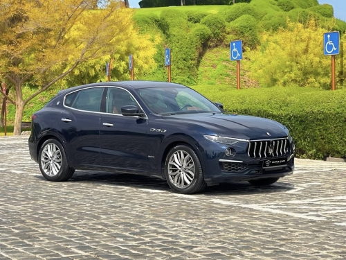 Maserati Levante  2021