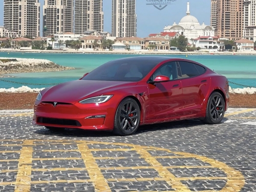 Tesla Model S... 2024