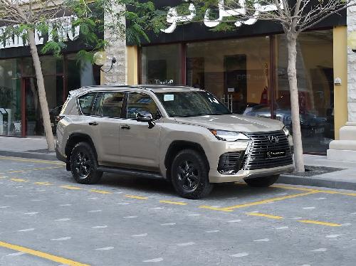 Lexus LX 700 H