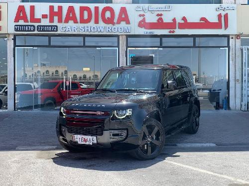 لاند روفر Defender ١١٠ اتش اس اي 