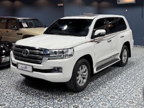 تويوتا لاند كروزر جي اكس ار v6