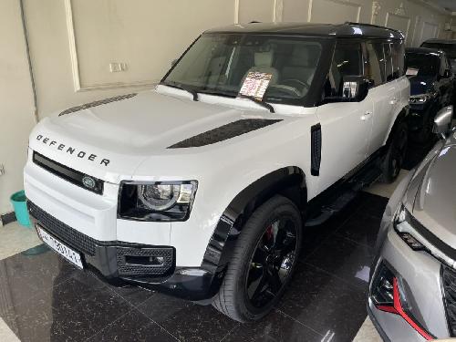 لاند روفر Defender ١١٠ اتش اس اي 