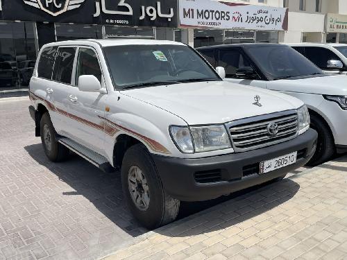 تويوتا لاند كروزر جي اكس