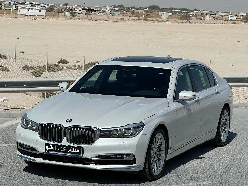 BMW 7-Series 