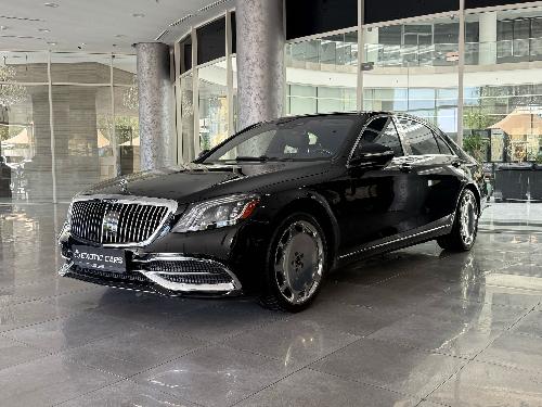 مرسيدس بنز S-Class Sedan 560