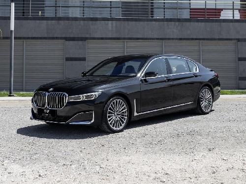BMW 7-Series 740 i