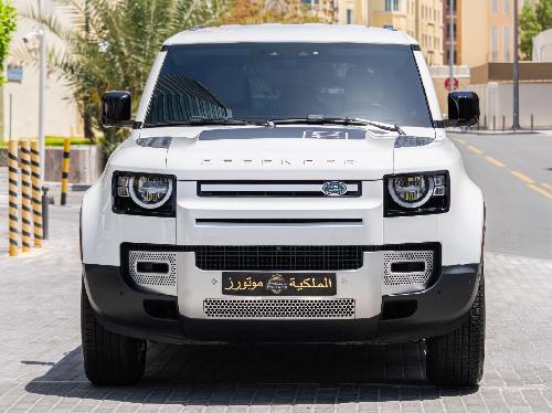 لاند روفر Defender 110
