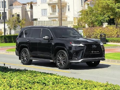Lexus LX 570 S Black Edition
