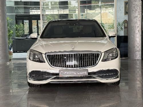 مرسيدس بنز S-Class Sedan 560