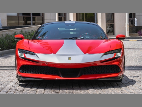 Ferrari SF90... 2021