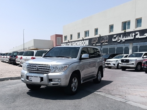 Toyota Land... 2011
