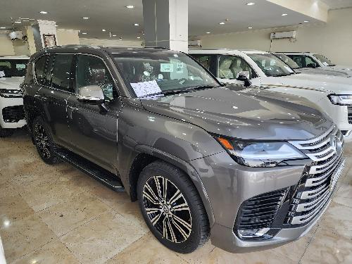 Lexus LX 600