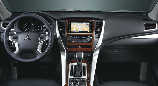 The Interior of Mitsubishi Montero 2018